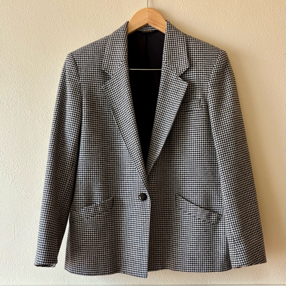 Vintage Carlo Stella Black & White Houndstooth blazer